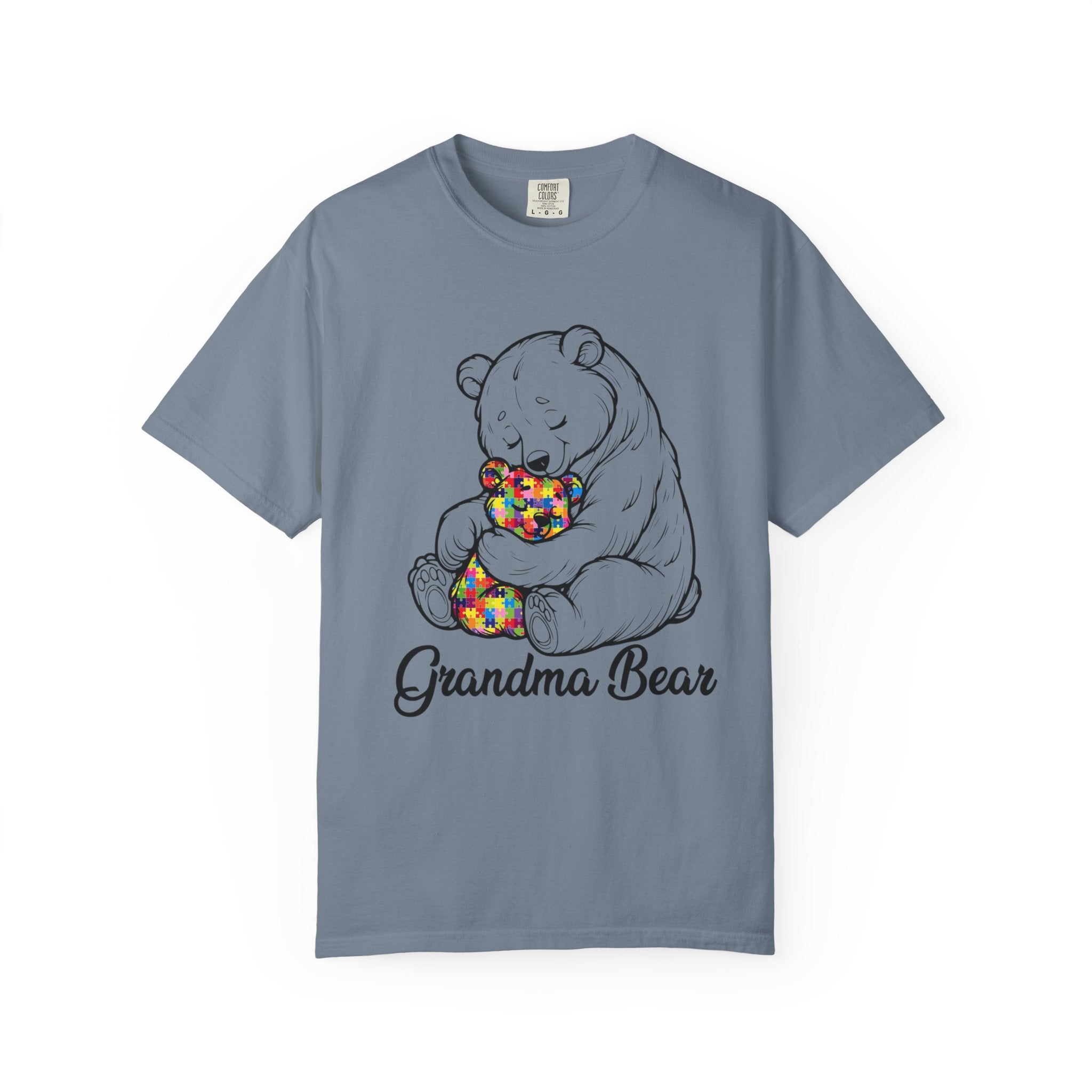 Grandma Bear T-Shirt – Cute Bear Hug Design with Colorful Teddy